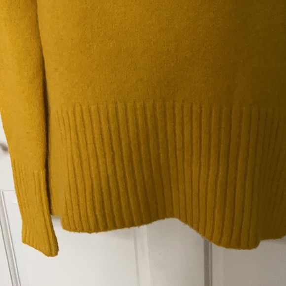 Rachel Zoe Yellow Cowl Neck Slouchy Sweater Sz XS - Picture 4 of 7